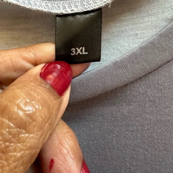 Stevie Nicks Gray Graphic T-Shirt with Iconic Print - Picture 3 of 5